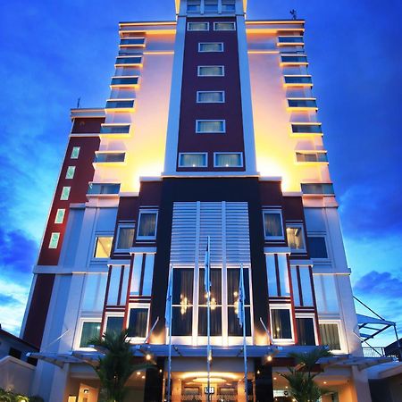 Swiss-Belhotel Ambon Esterno foto