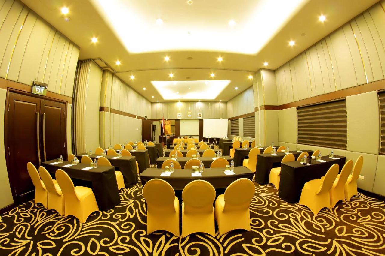 Swiss-Belhotel Ambon Esterno foto