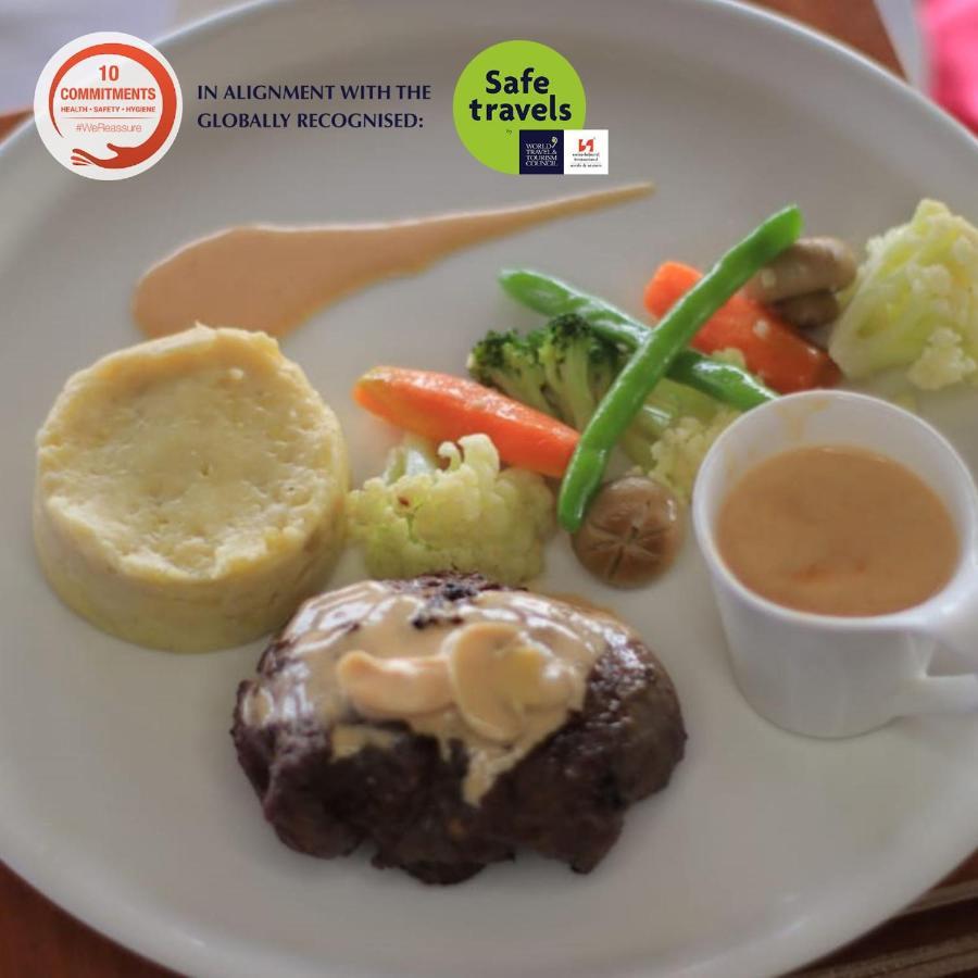 Swiss-Belhotel Ambon Esterno foto