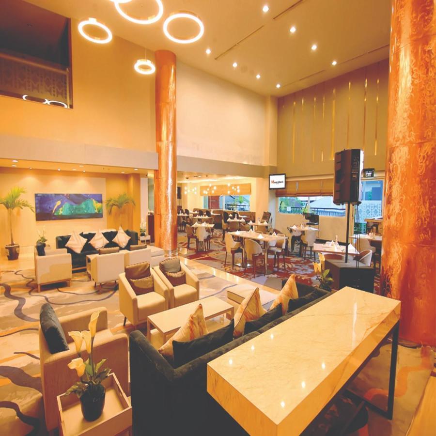 Swiss-Belhotel Ambon Esterno foto