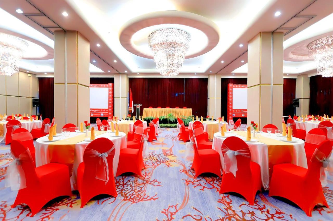 Swiss-Belhotel Ambon Esterno foto