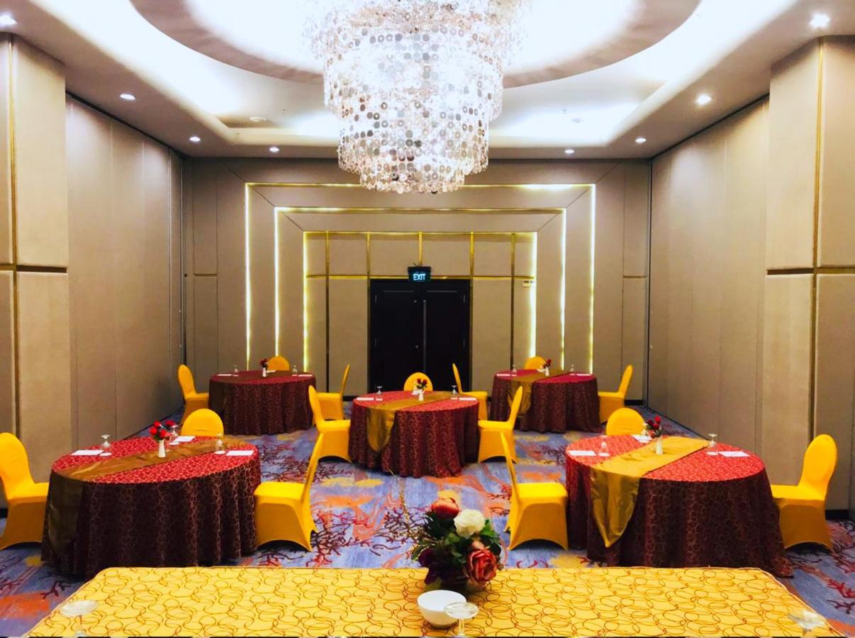 Swiss-Belhotel Ambon Esterno foto
