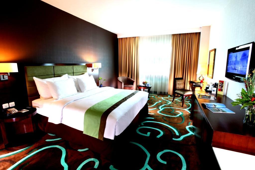 Swiss-Belhotel Ambon Esterno foto